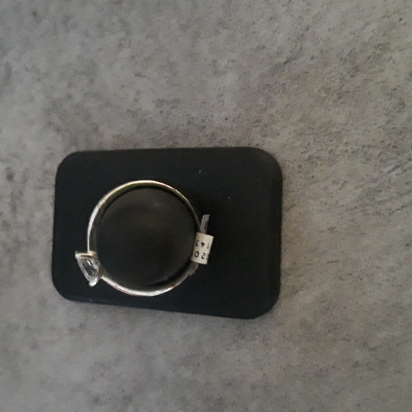 Sterling Silver Cz Ring Sz 6 - Picture 6 of 7